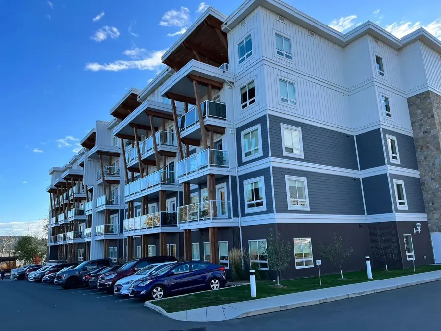 Ocean Front Village, Courtenay — project photograph 2