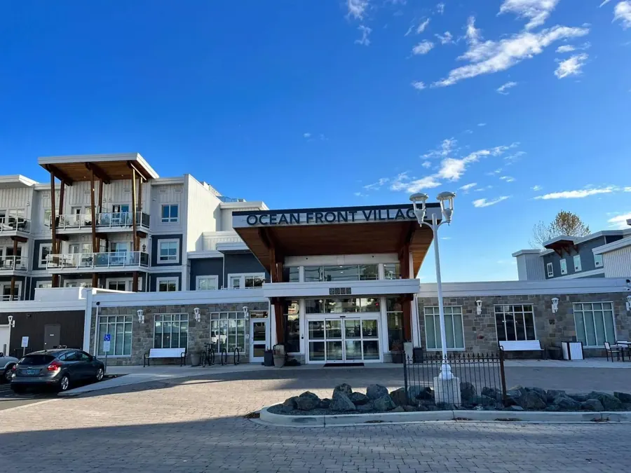 Ocean Front Village, Courtenay — project photograph 11